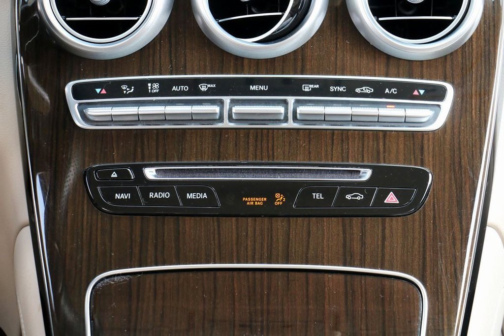 Used 2019 Mercedes-Benz GLC 300 4MATIC image 29