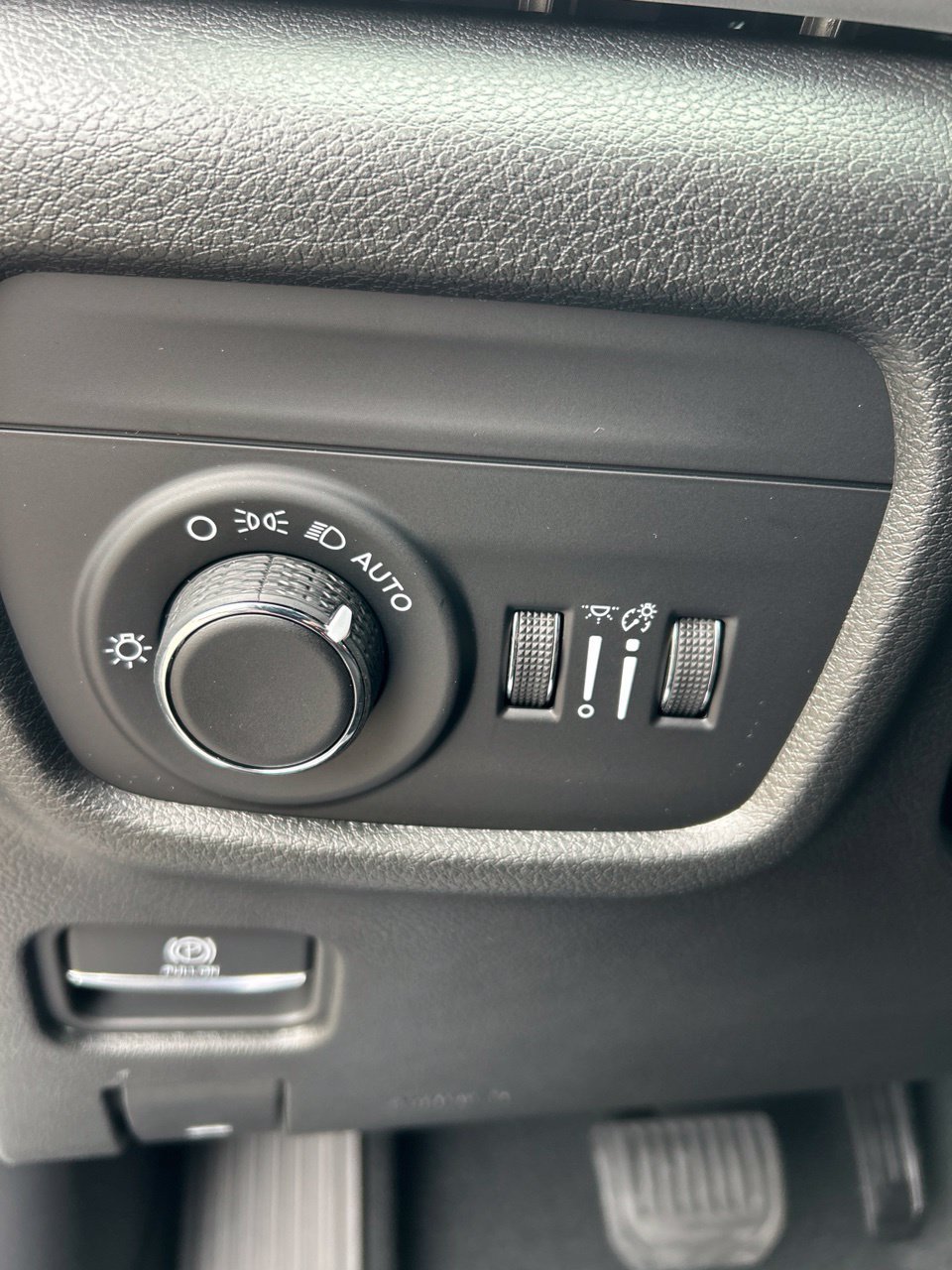 New 2027 Jeep Grand Cherokee Laredo X AWD/4WD image 17