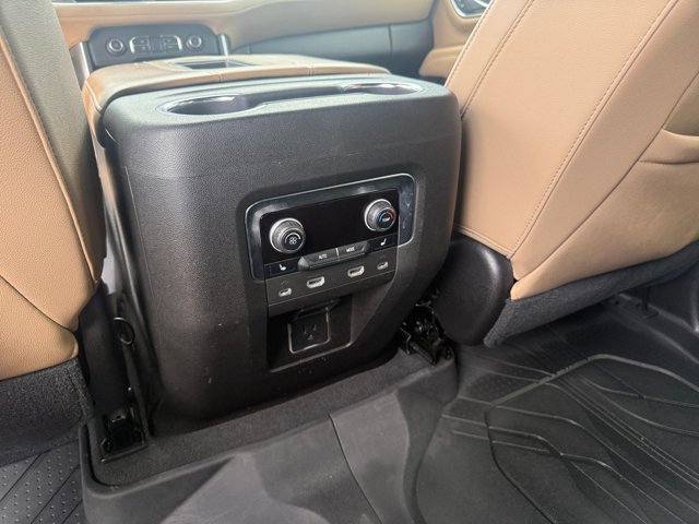 Used 2021 Chevrolet Suburban Premier AWD/4WD image 14