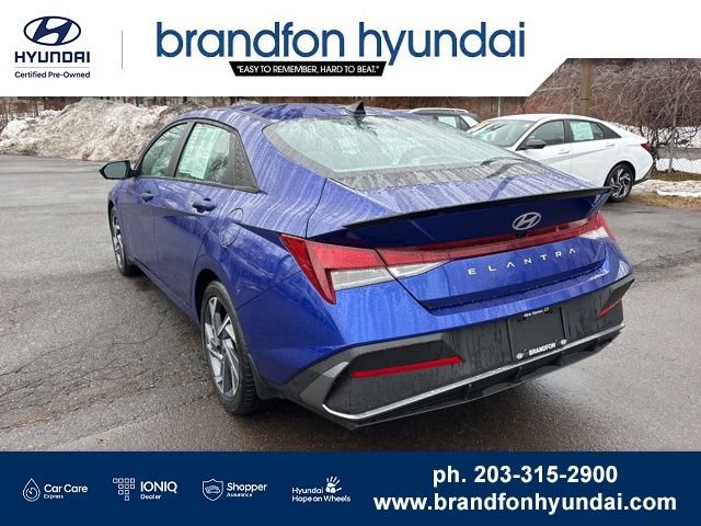Certified 2025 Hyundai Elantra Sport FWD image 4