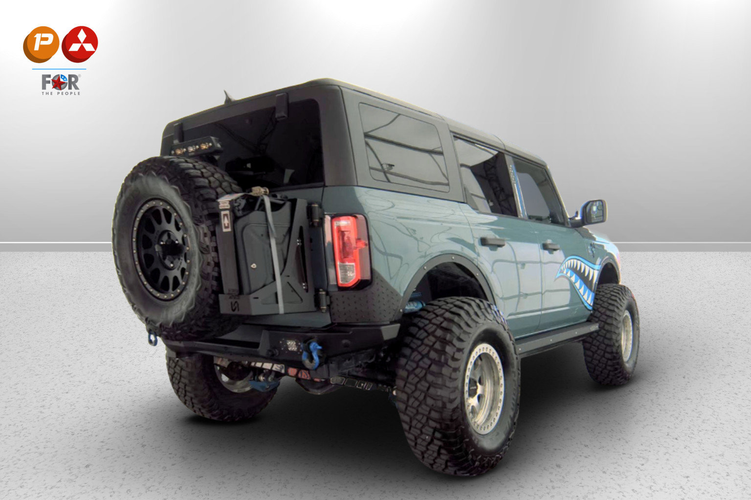 Used 2021 Ford Bronco Black Diamond image 2