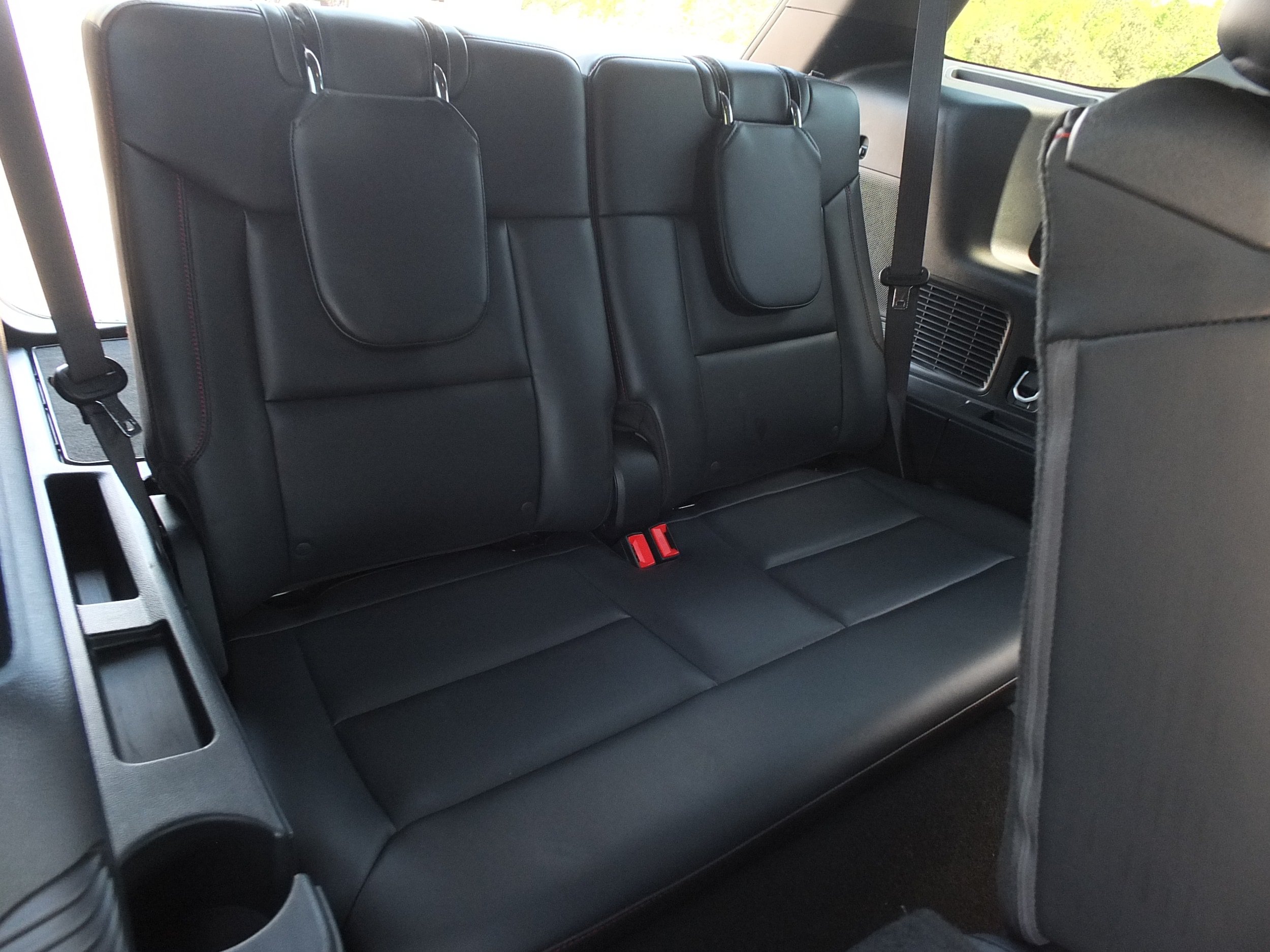 Used 2025 Ford Explorer ST-Line w/ Premium Package AWD/4WD image 15