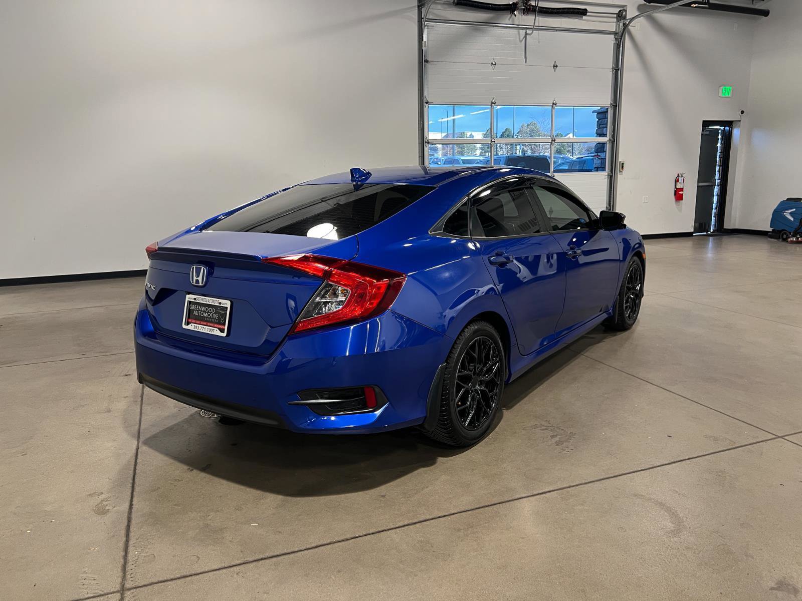 Used 2018 Honda Civic EX-T image 3