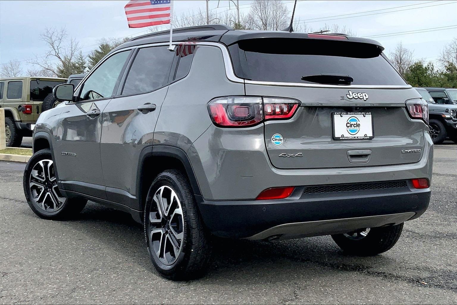 Certified 2024 Jeep Compass Limited image 11