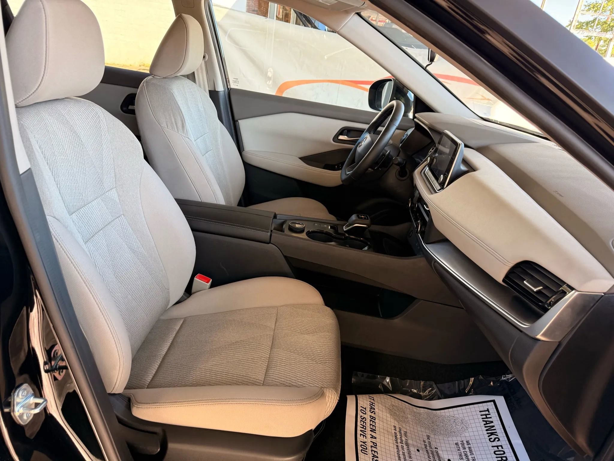 Used 2025 Nissan Rogue SV image 74