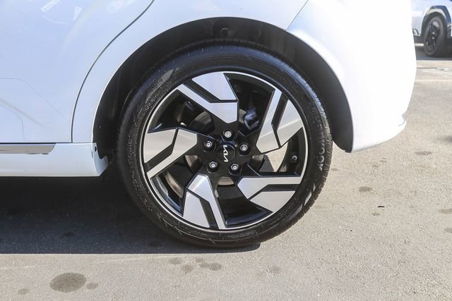 Certified 2025 Kia Soul GT-Line image 12