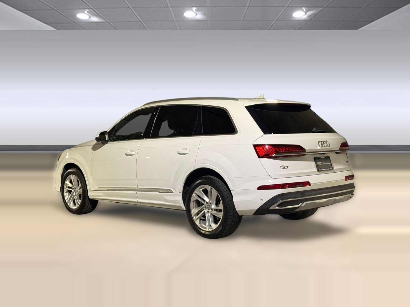Used 2020 Audi Q7 3.0T Premium Plus image 3