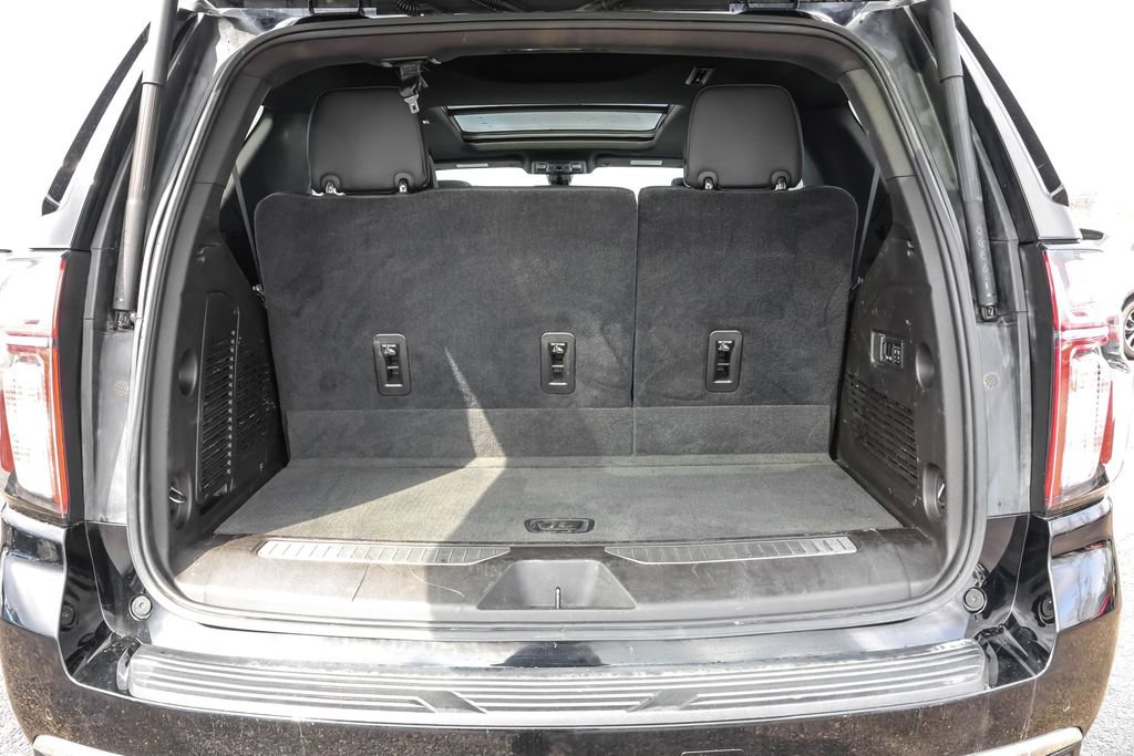 Used 2021 Chevrolet Tahoe Premier w/ Premium Package AWD/4WD image 38