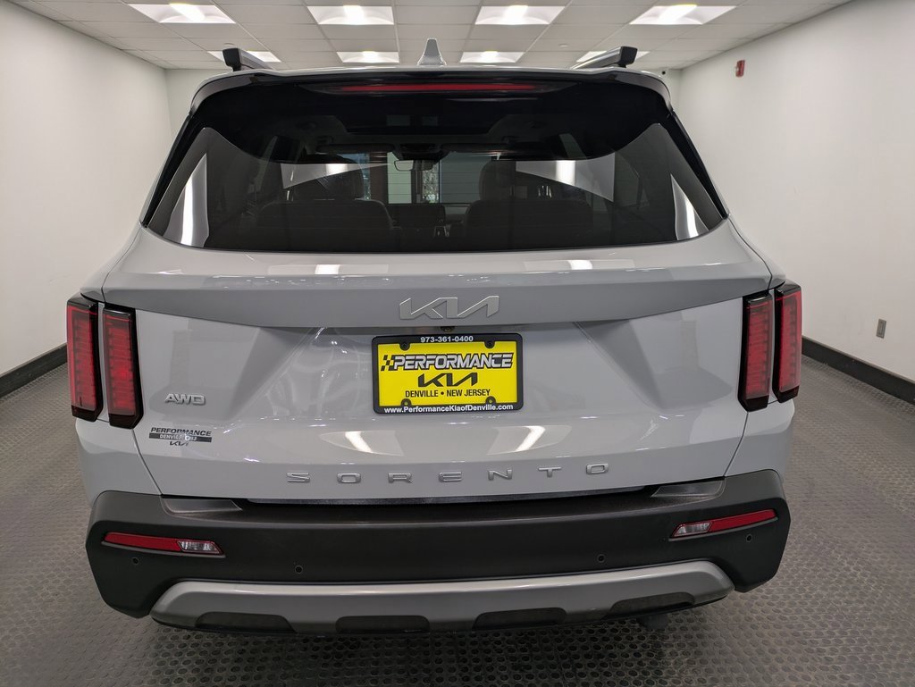 Certified 2022 Kia Sorento X-Line EX image 5