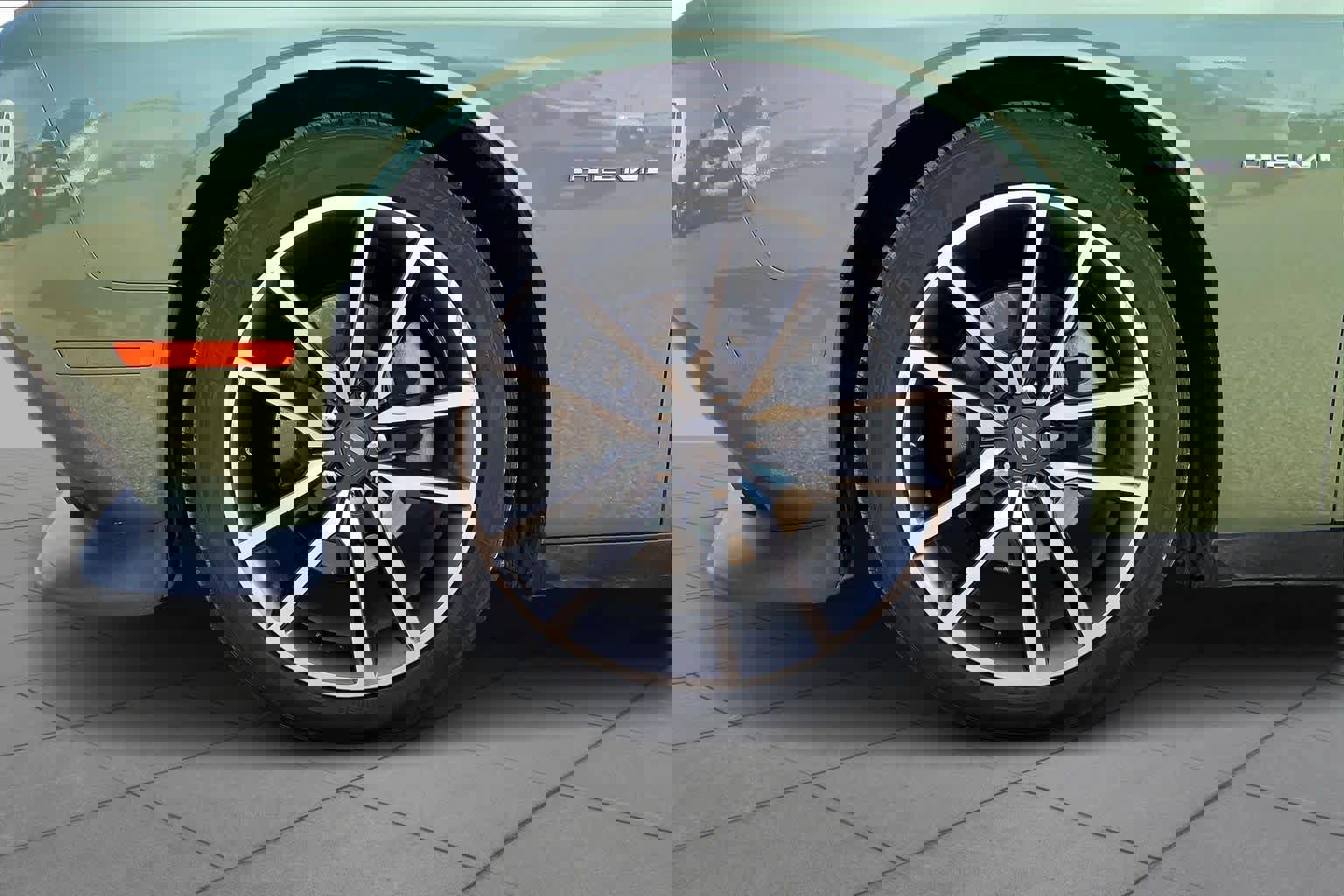 Used 2022 Dodge Challenger R/T w/ Plus Package image 9