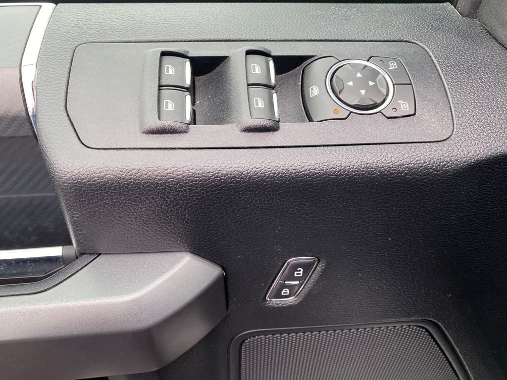 Used 2018 Ford F150 XLT w/ Equipment Group 302A Luxury AWD/4WD image 14