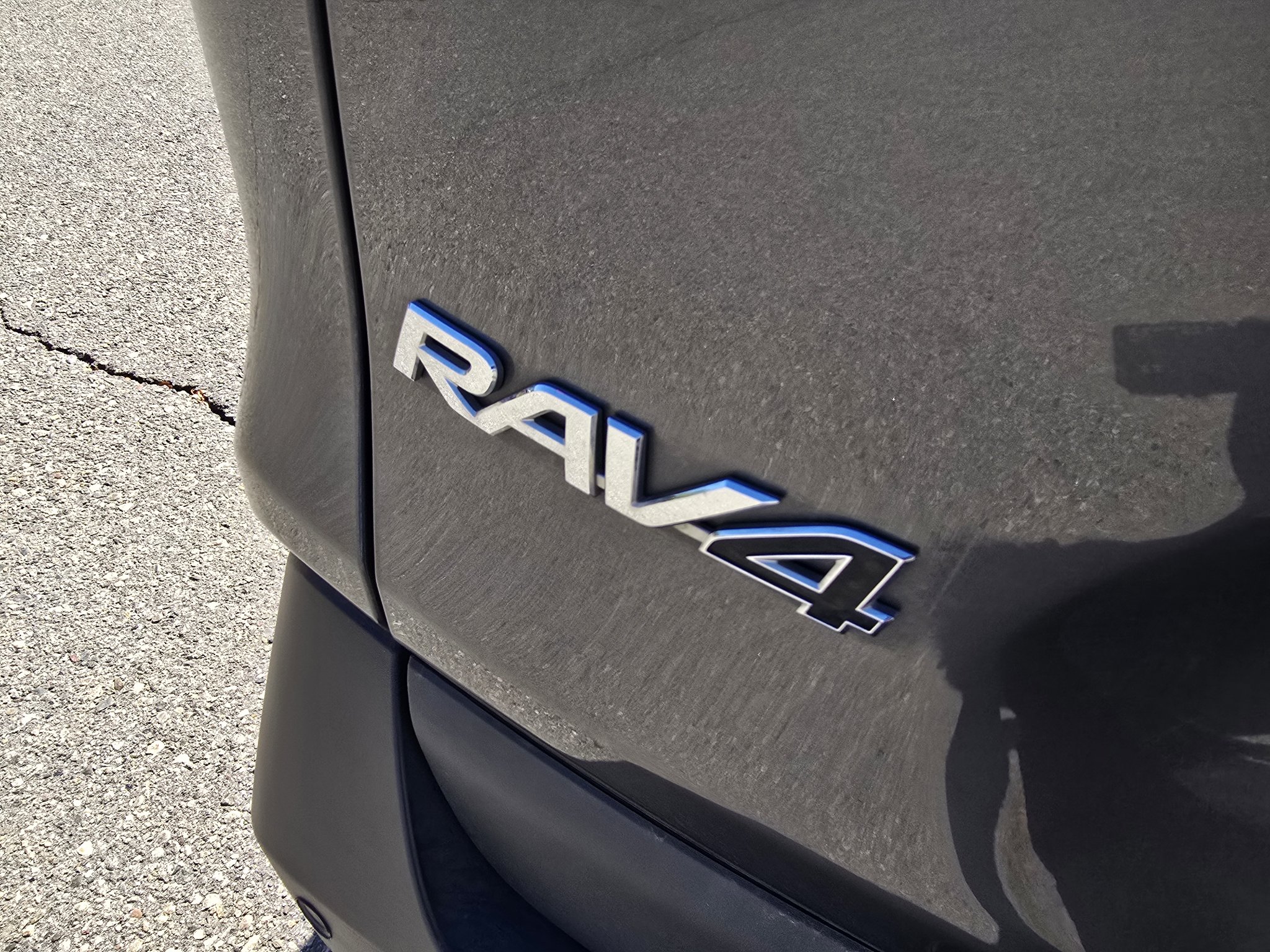 Used 2020 Toyota RAV4 XLE Premium AWD/4WD image 11