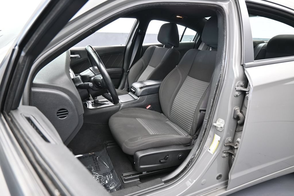 Used 2023 Dodge Charger SXT w/ Blacktop Package RWD image 10