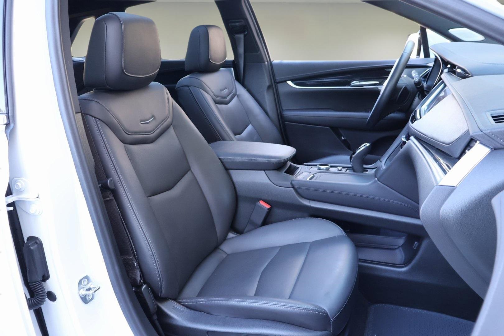 Certified 2025 Cadillac XT5 Premium Luxury image 19