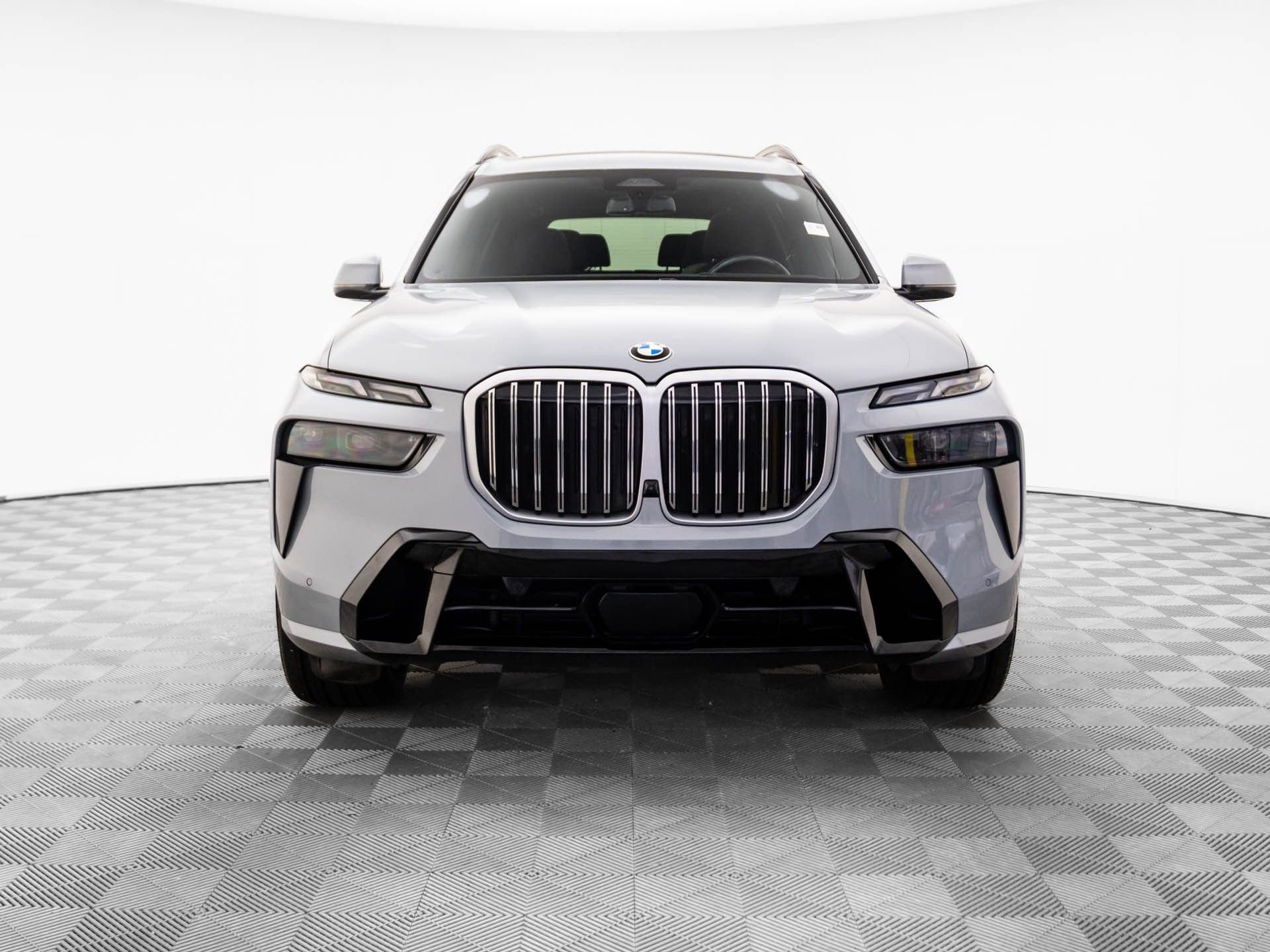 Used 2023 BMW X7 xDrive40i w/ M Sport Package image 10