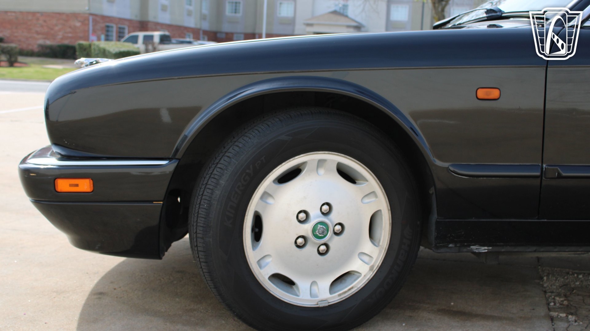 Used 1995 Jaguar XJ6 image 34