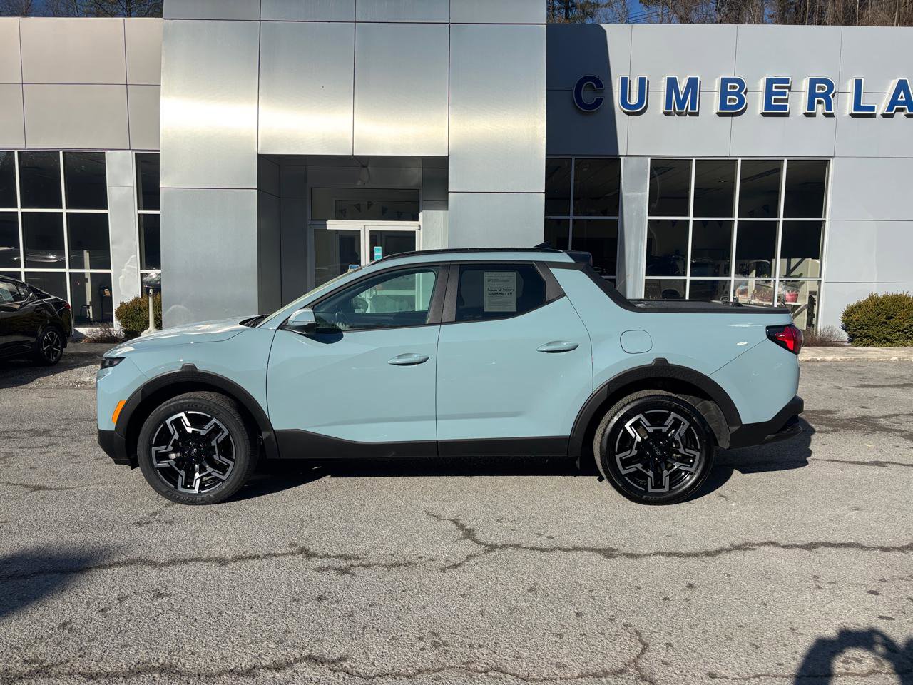 Used 2025 Hyundai Santa Cruz Limited image 2