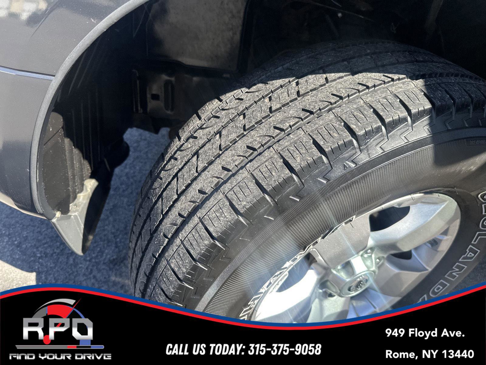 Used 2013 Nissan Frontier SV image 12