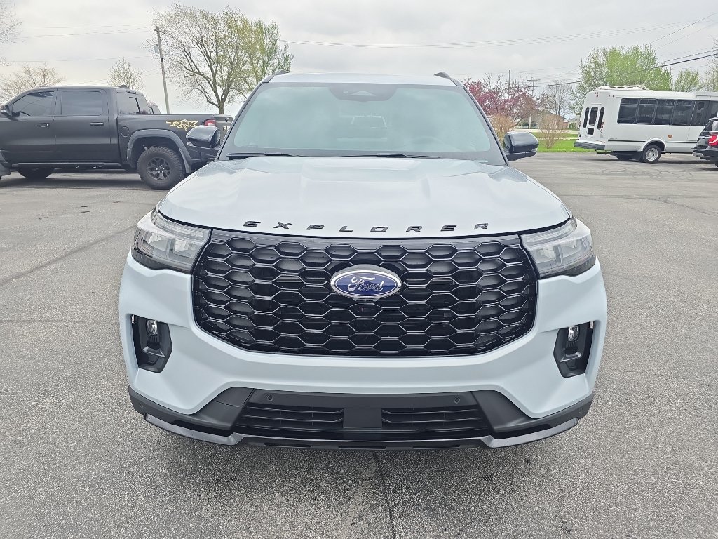 New 2026 Ford Explorer ST-Line AWD/4WD image 3