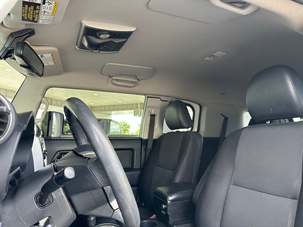 Used 2014 Toyota FJ Cruiser 4WD w/ Convenience Package image 12