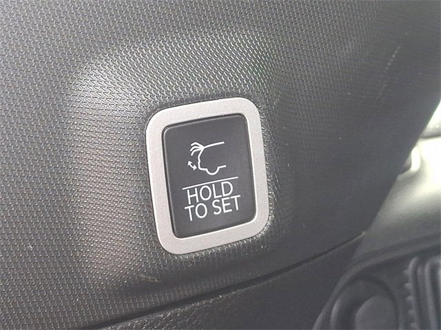 Used 2025 Jeep Grand Cherokee Limited image 30