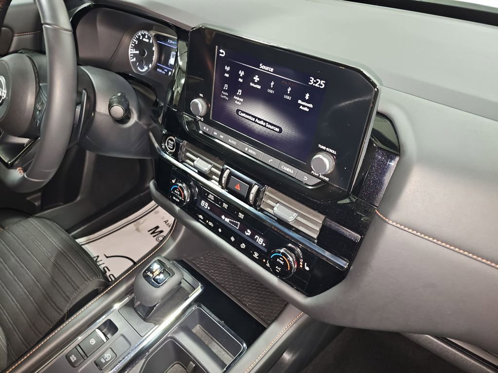 Used 2024 Nissan Pathfinder Rock Creek image 17