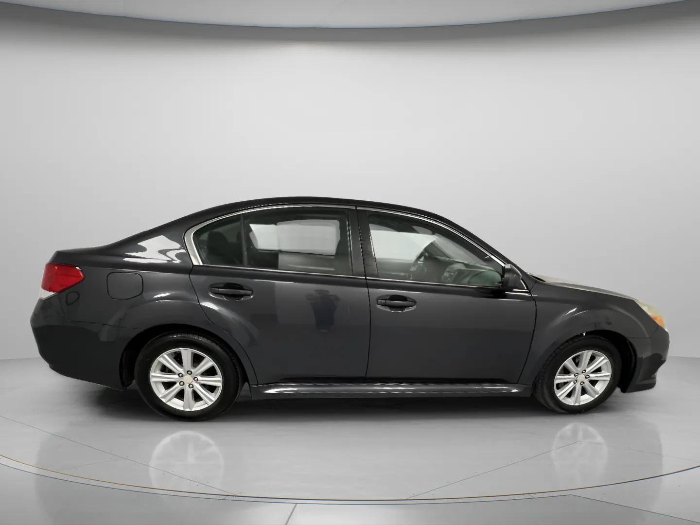 Used 2011 Subaru Legacy 2.5i Premium AWD/4WD image 9