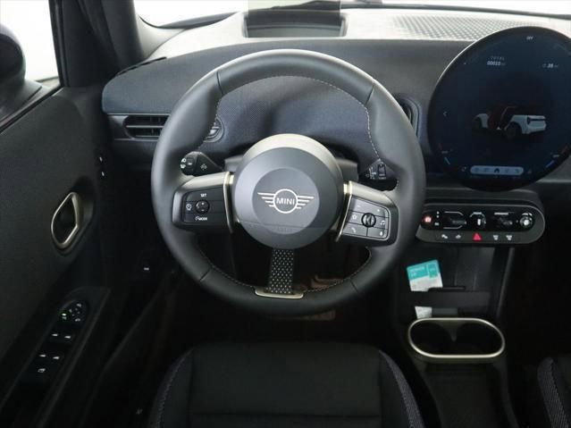 New 2026 MINI Cooper 4-Door Hardtop image 8