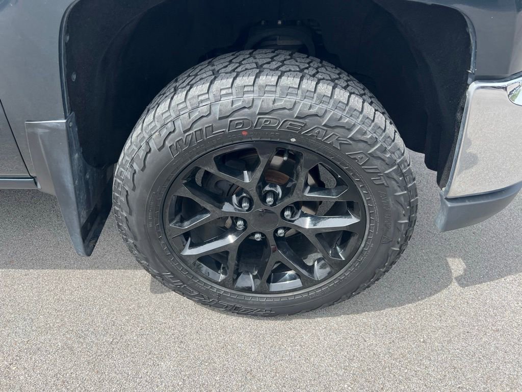 Used 2017 Chevrolet Silverado 1500 LTZ w/ LTZ Plus Package AWD/4WD image 11
