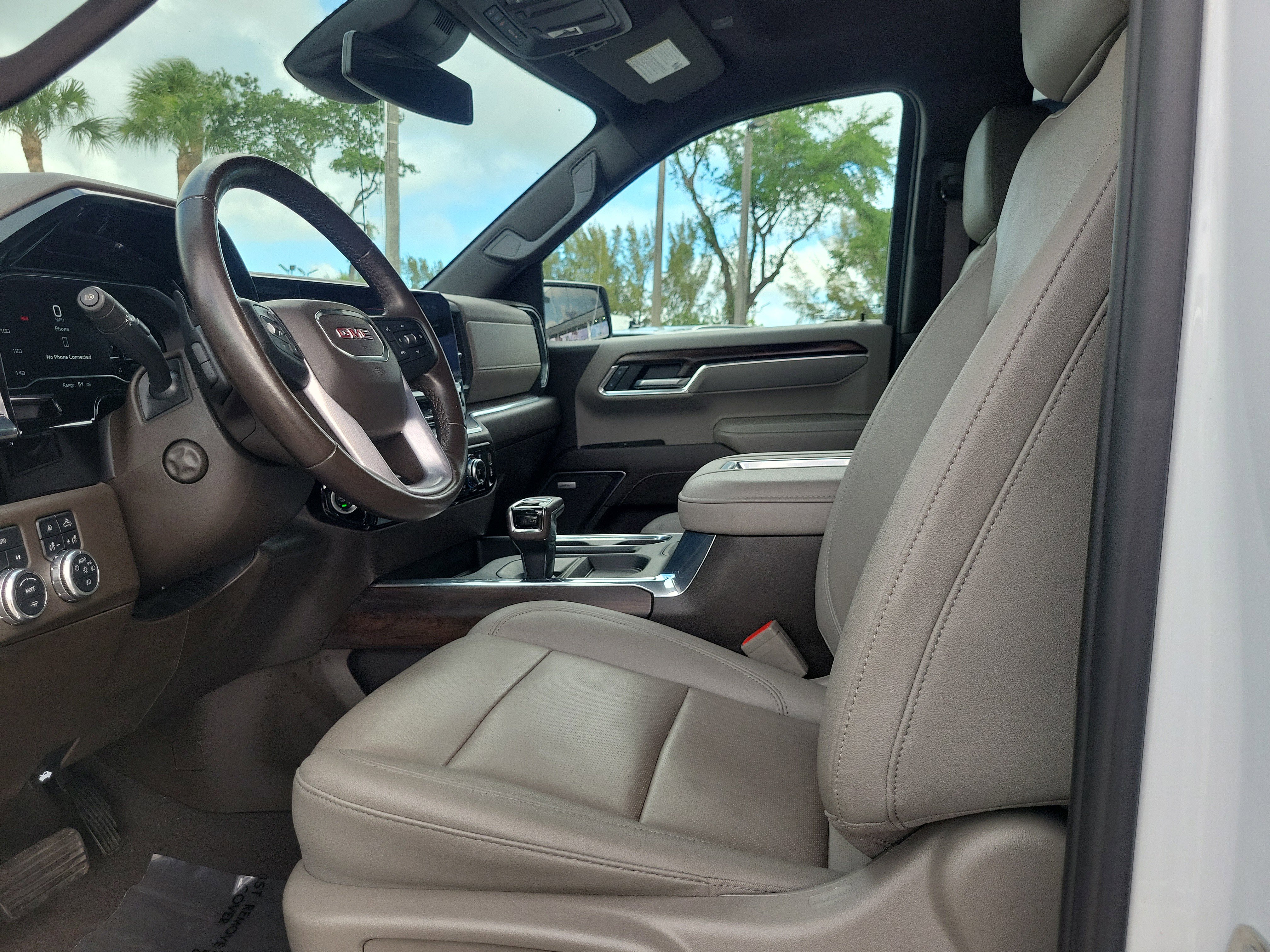 Used 2022 GMC Sierra 1500 SLT w/ SLT Premium Package image 11