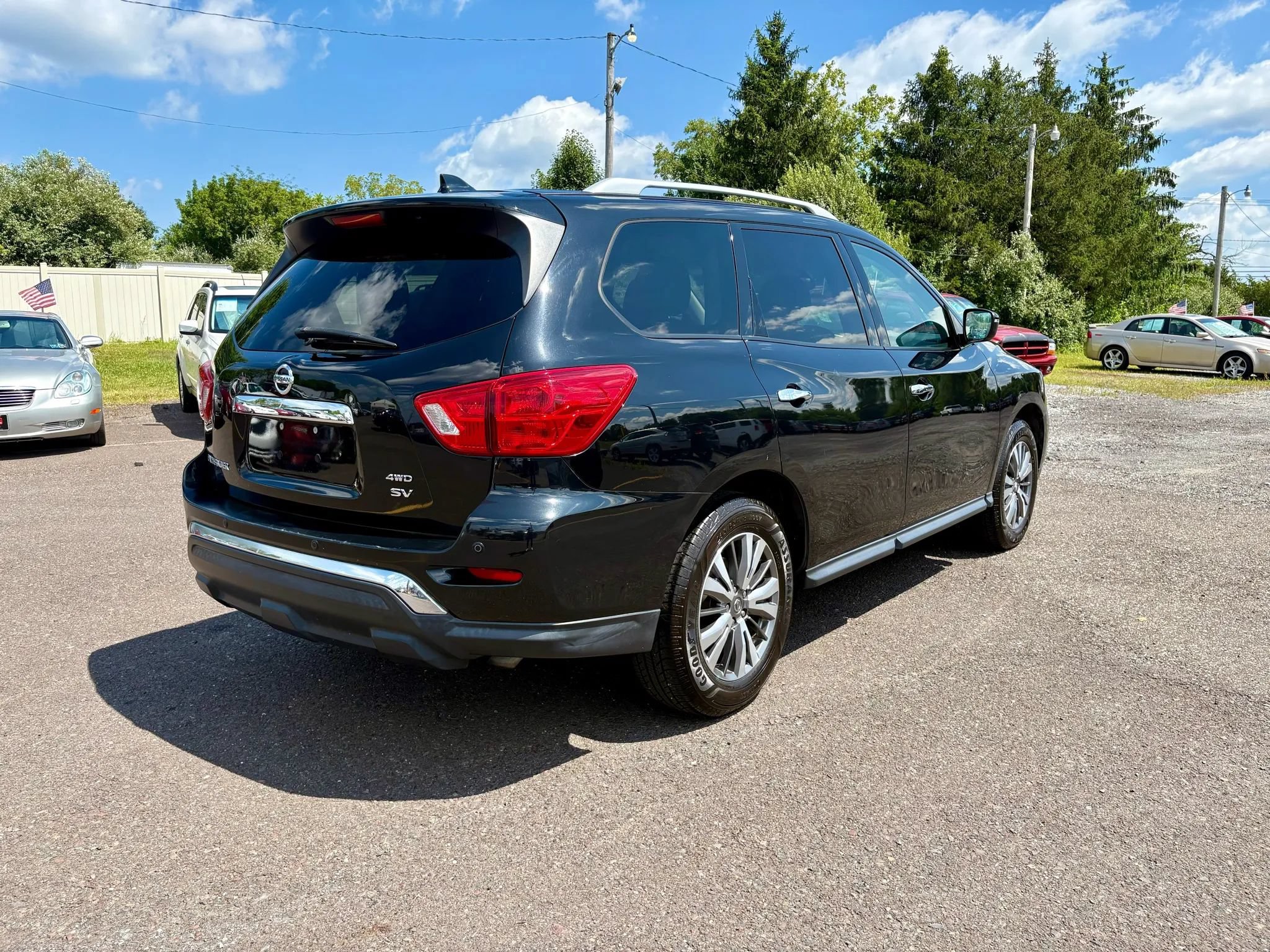 Used 2019 Nissan Pathfinder SV AWD/4WD image 5