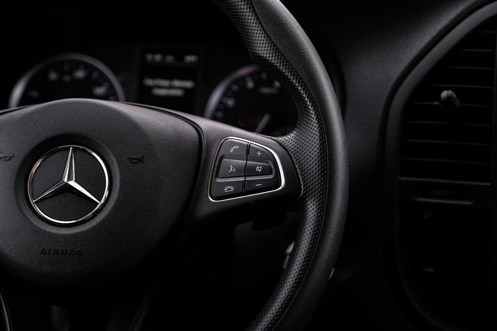 Used 2023 Mercedes-Benz Metris image 14