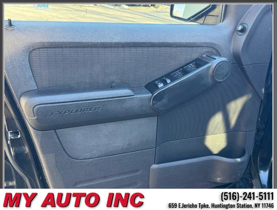 Used 2010 Ford Explorer Sport Trac XLT image 24