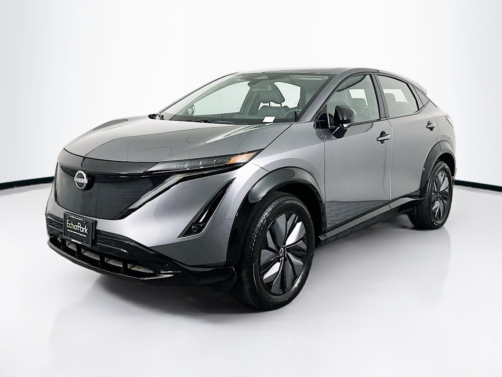 Used 2024 Nissan Ariya AWD image 3