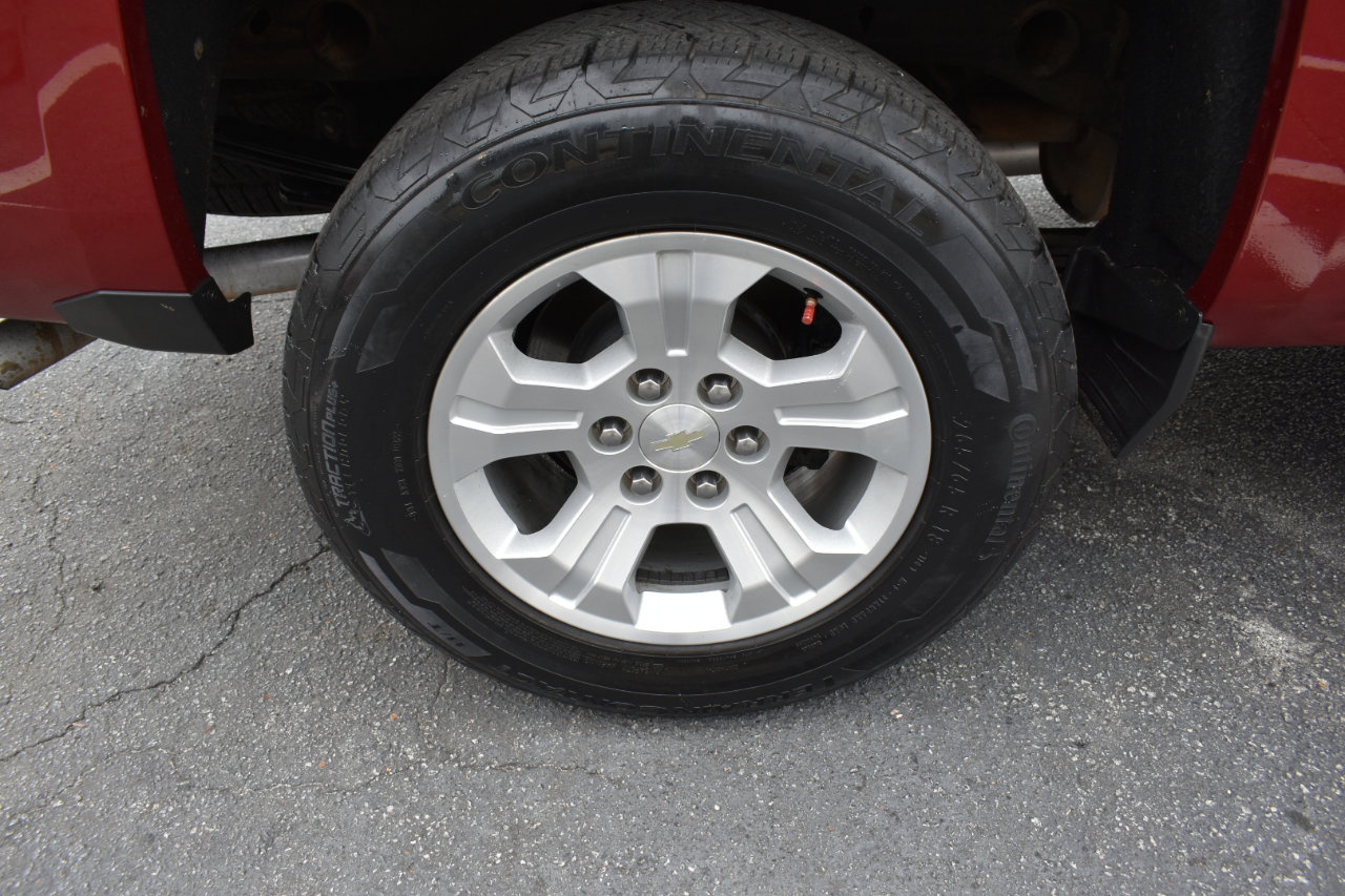 Used 2018 Chevrolet Silverado 1500 LT w/ All Star Edition image 33