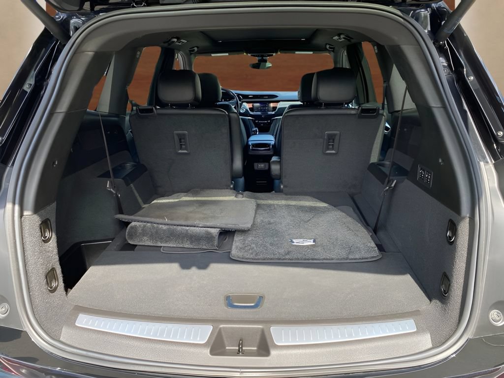 Certified 2024 Cadillac XT6 Premium Luxury w/ Technology Package AWD/4WD image 12