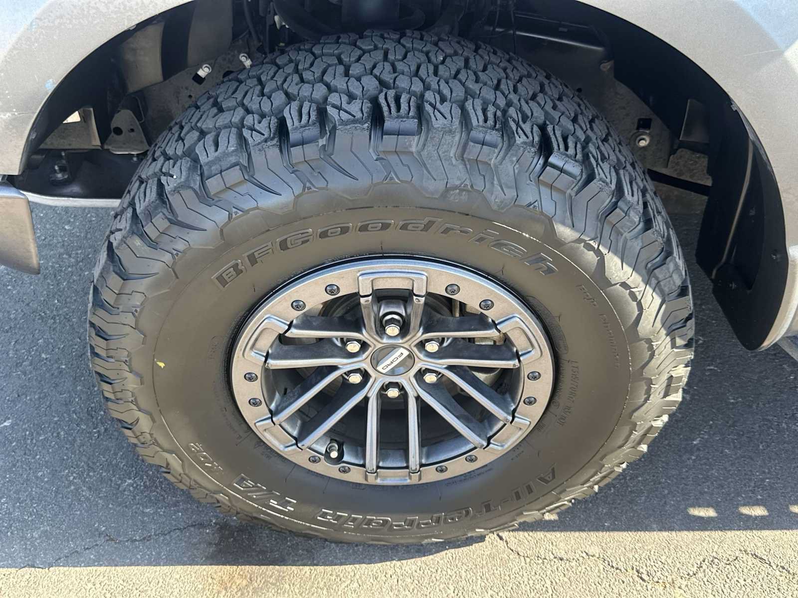 Used 2019 Ford F150 Raptor w/ Equipment Group 802A Luxury AWD/4WD image 12