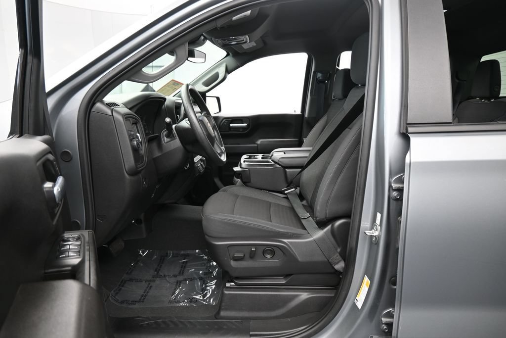 Used 2025 Chevrolet Silverado 1500 Custom w/ Turbomax Blackout Package RWD image 11