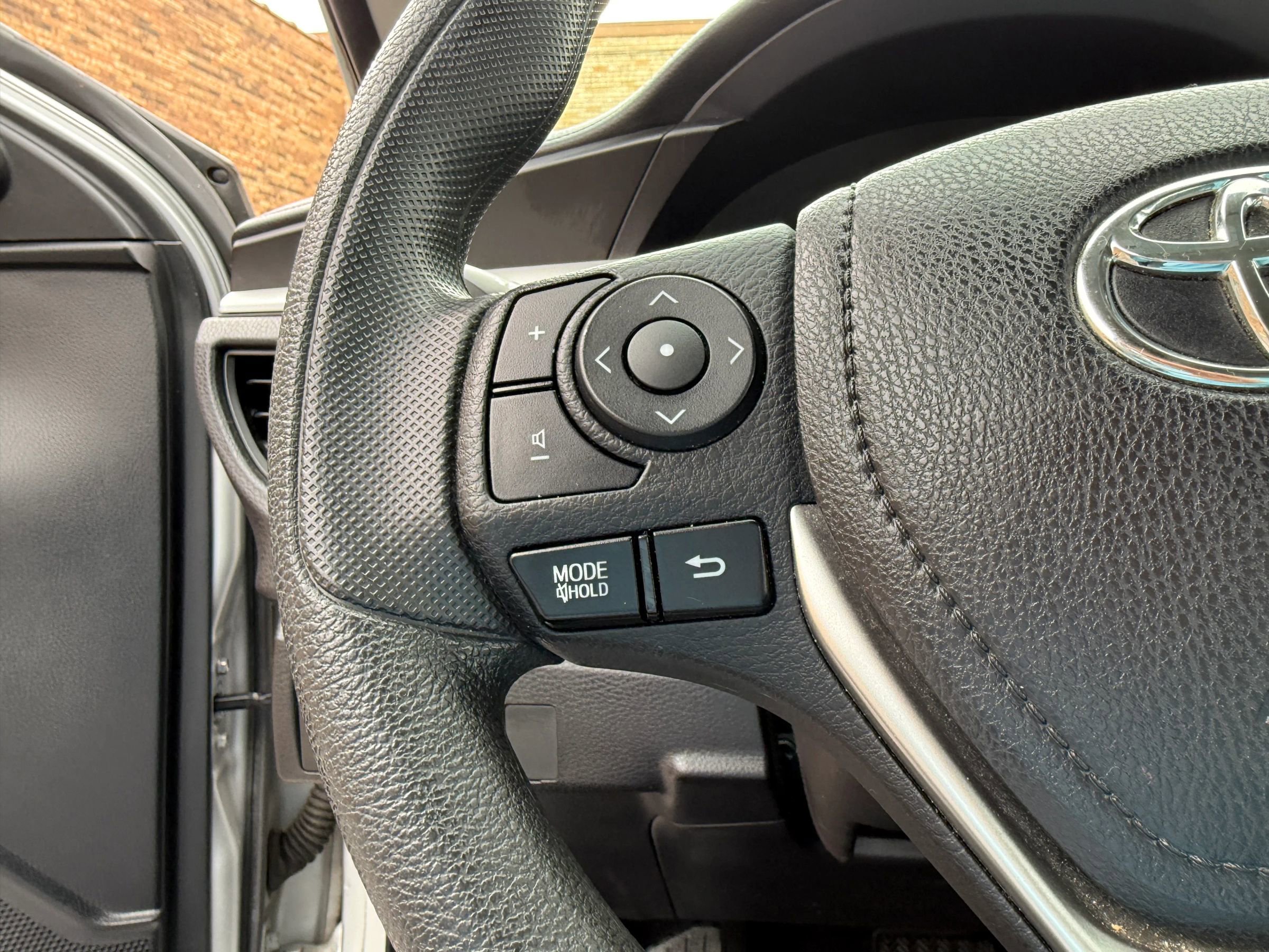 Used 2016 Toyota Corolla L FWD image 20