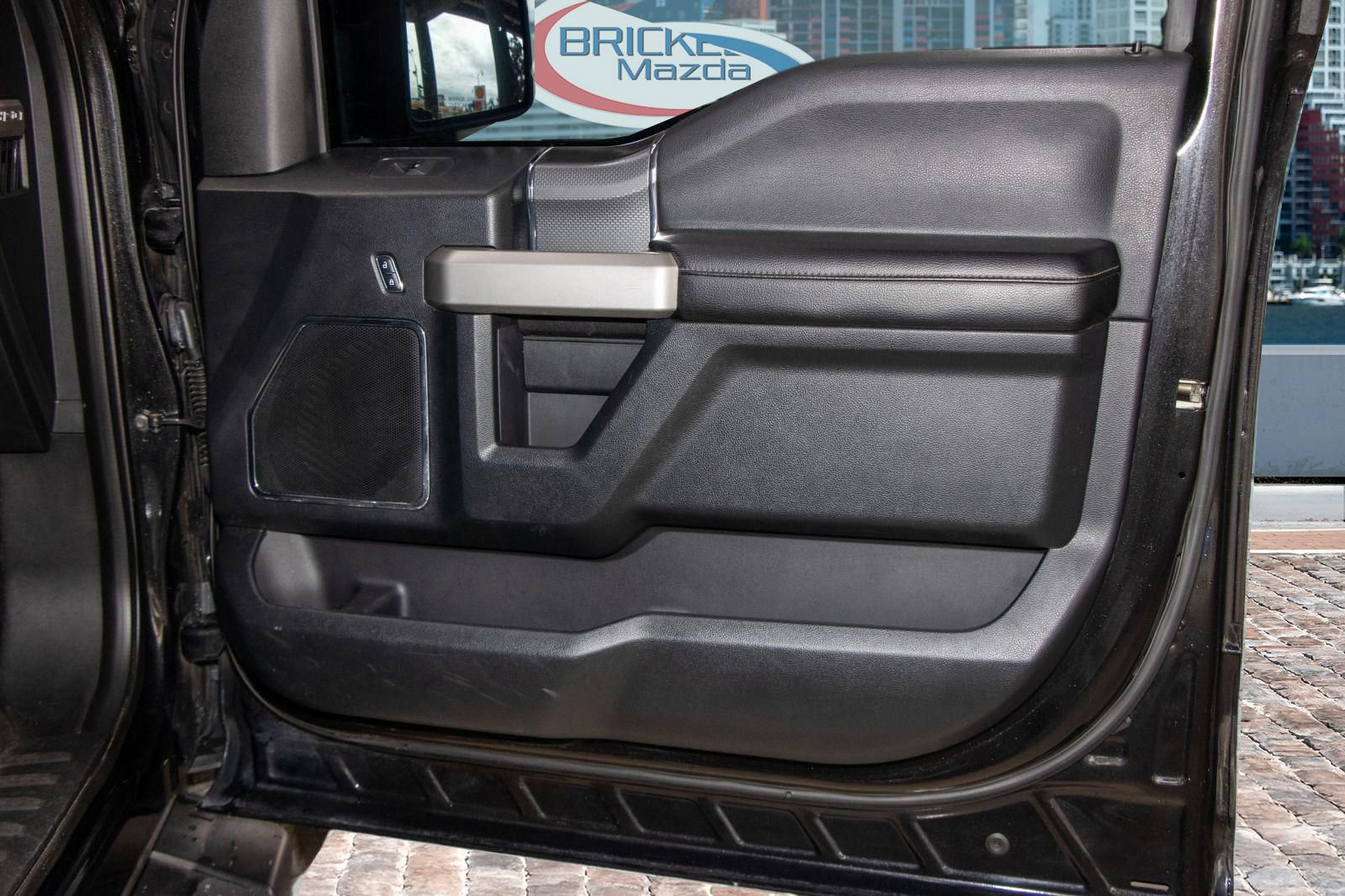 Used 2015 Ford F150 Lariat image 17