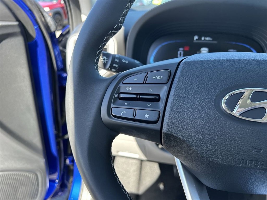 New 2025 Hyundai Venue SEL image 27