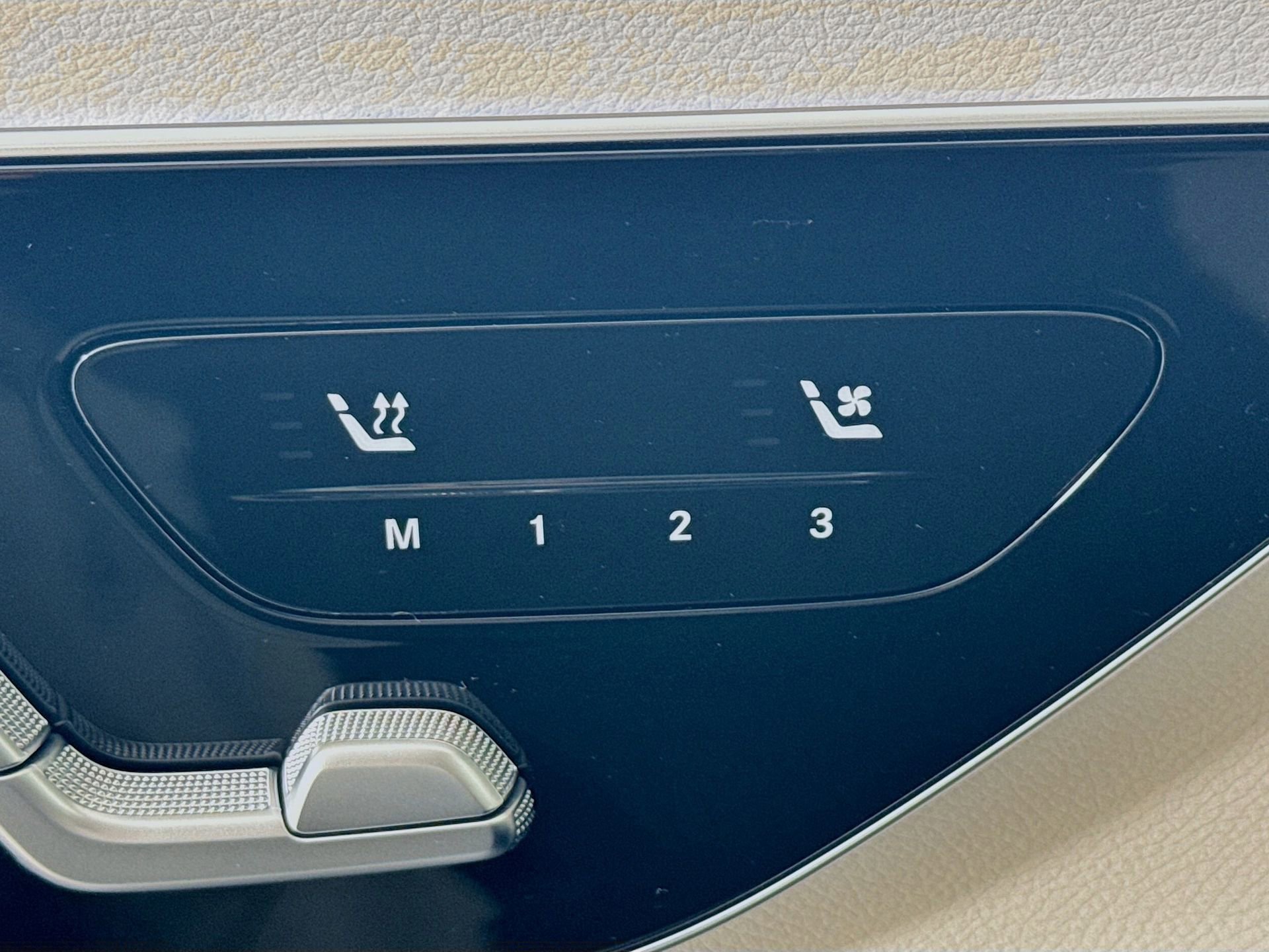 New 2026 Mercedes-Benz E 450 4MATIC Sedan image 22