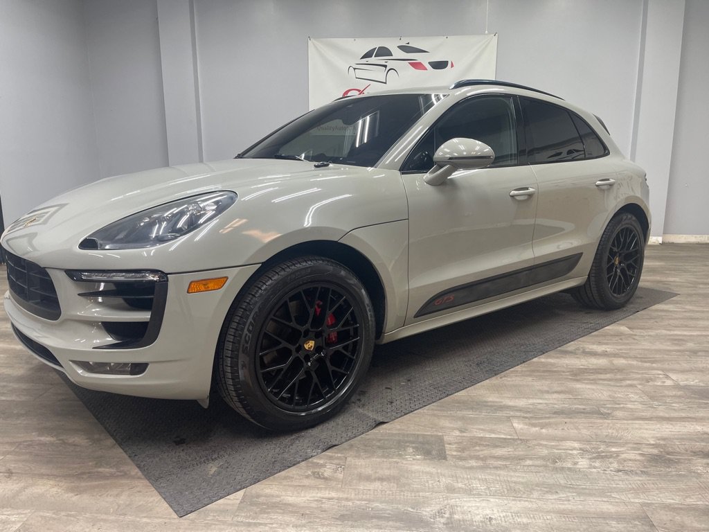 Used 2017 Porsche Macan GTS AWD/4WD image 10