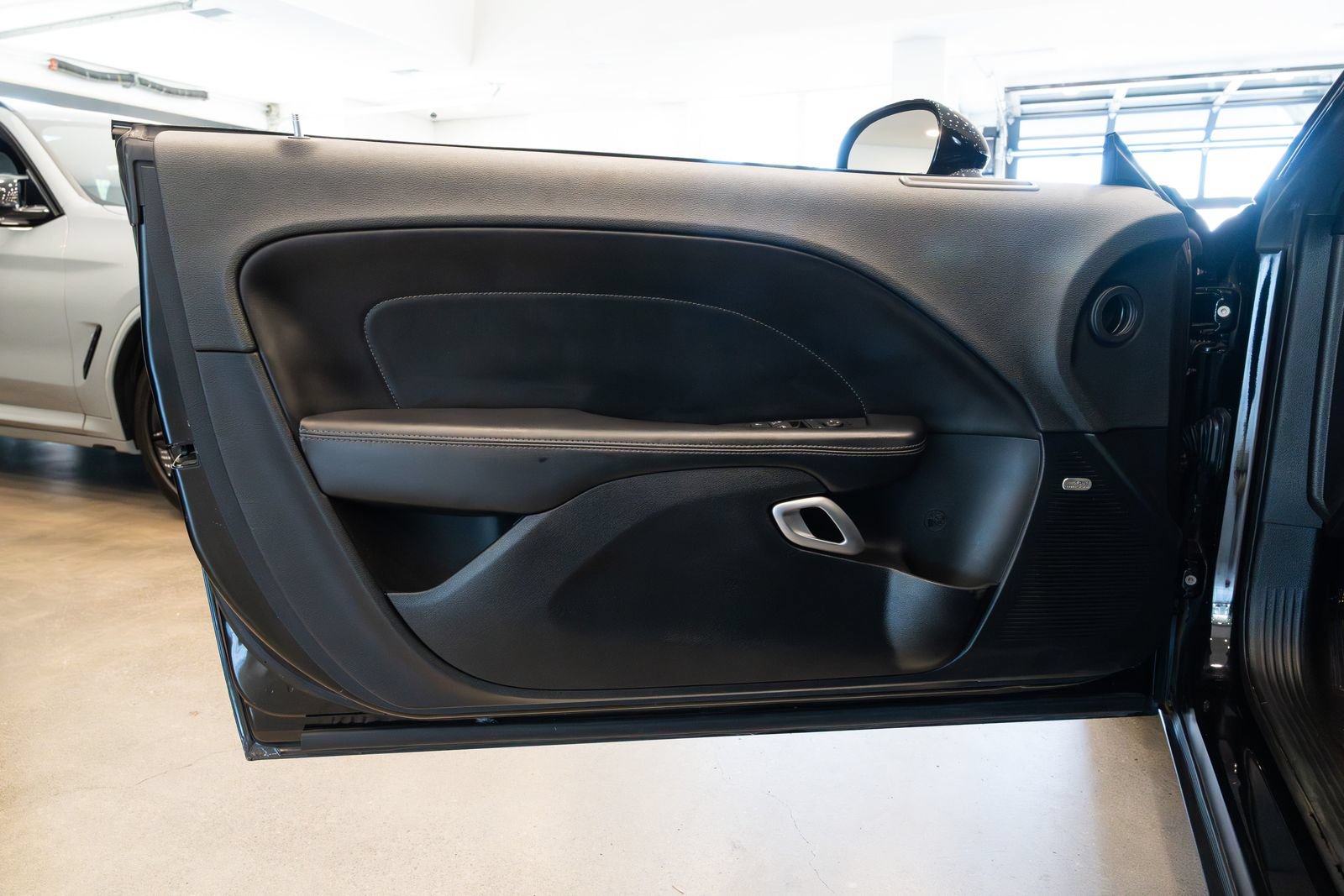 Used 2015 Dodge Challenger R/T Plus RWD image 15