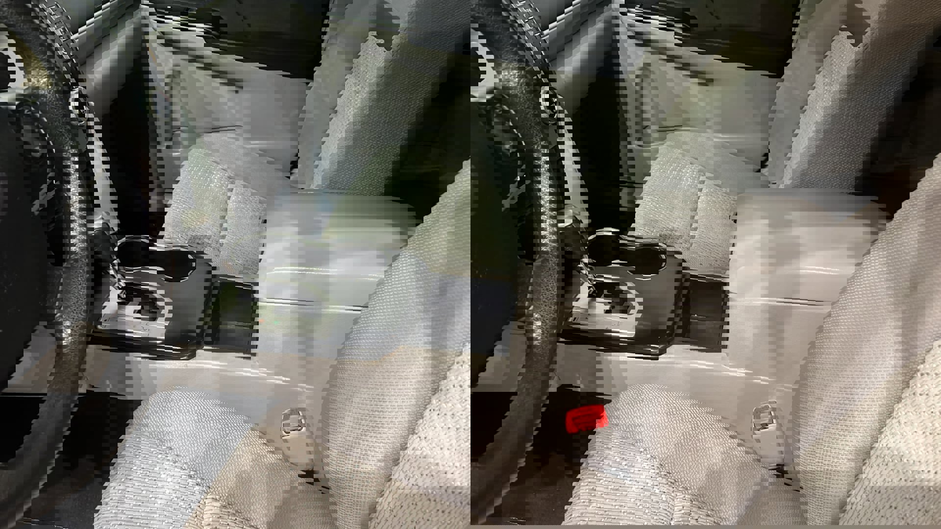 Used 2014 Toyota Camry L FWD image 26