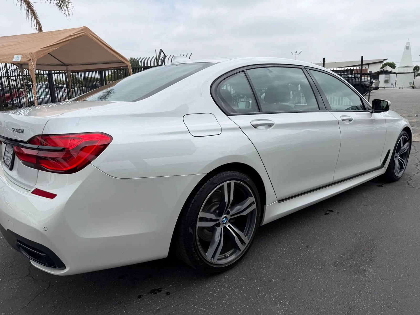Used 2018 BMW 740i RWD image 27