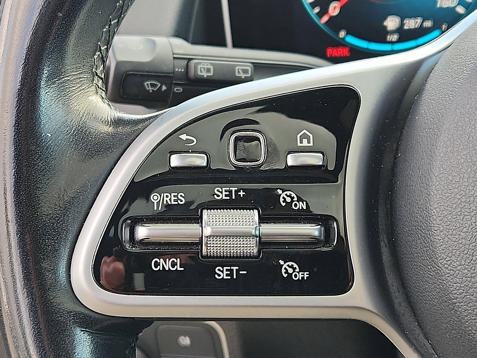 Used 2021 Mercedes-Benz GLB 250 4MATIC image 21