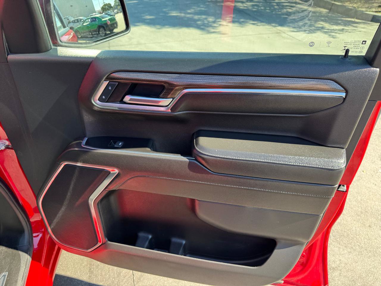 Used 2022 Chevrolet Silverado 1500 LT AWD/4WD image 24