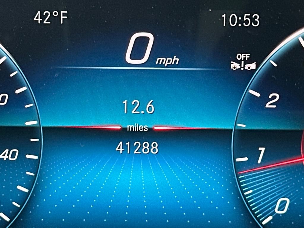 Certified 2023 Mercedes-Benz GLE 350 4MATIC w/ Premium Package image 4