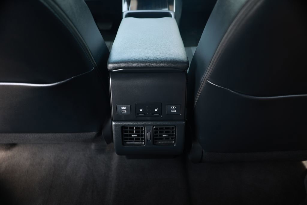 Used 2023 Toyota bZ4X Limited image 32